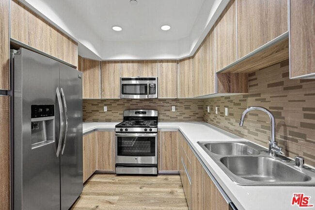 Foto del edificio - 1301 Brockton Ave