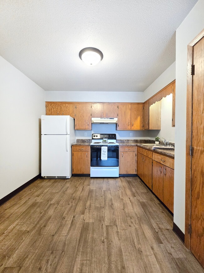 Building Photo - North Ridge