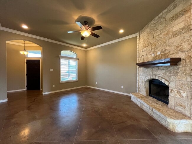 Building Photo - 3137 Silver Saddle Dr
