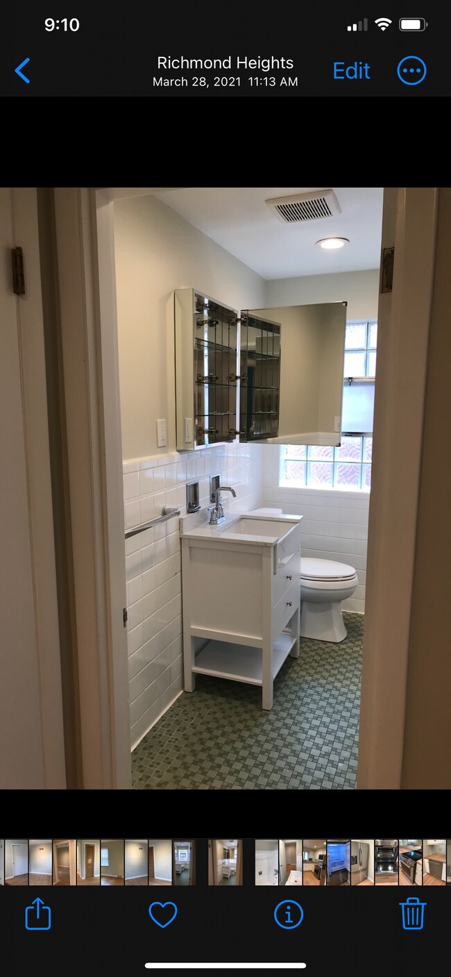 Great storage and sun drenched bathroom - 7713 Brookline Ter
