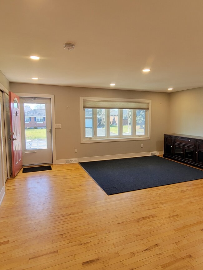 18 Ledgewood Dr Unit 18 A Ledgewood Dr., Albany, NY 12205 Apartments