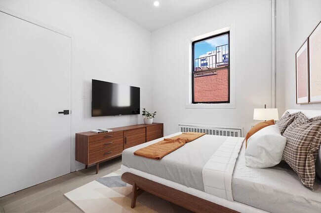 Building Photo - 83 Saint Mark's Place