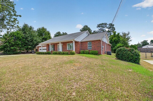Foto del edificio - 4810 Golden Leaf Ln