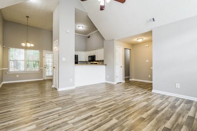 Foto del edificio - 130 Stoney Brook Way