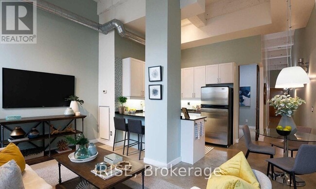 Building Photo - 135 Dalhousie St