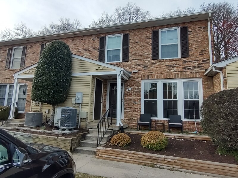 1519 Harpers Ferry Ct, Richmond, VA 23228 Townhome Rentals in