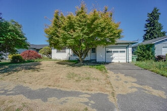 Building Photo - 2225 34th Ave