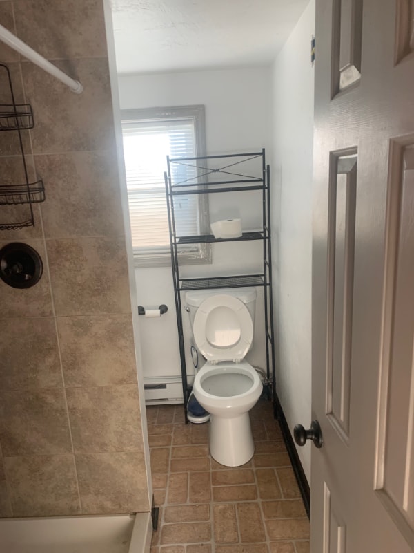 Building Photo - 176 Main St