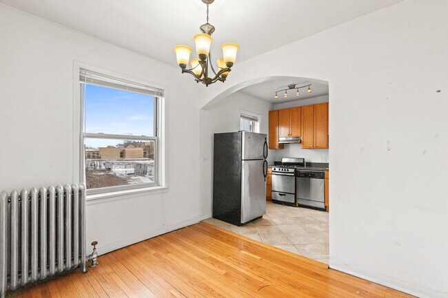 Foto del edificio - 4505 N Greenview Ave