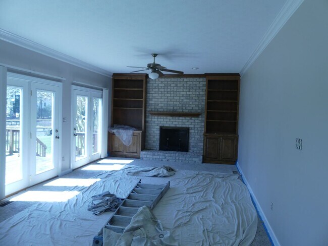 Building Photo - Water Front home on the Poquoson River wit...