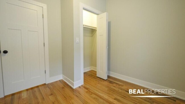 Foto del edificio - 3 bedroom in CHICAGO IL 60657