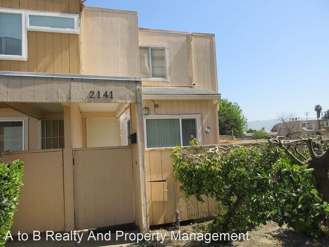 Foto del edificio - 2 br, 1.5 bath House - 2141 Luz Ave