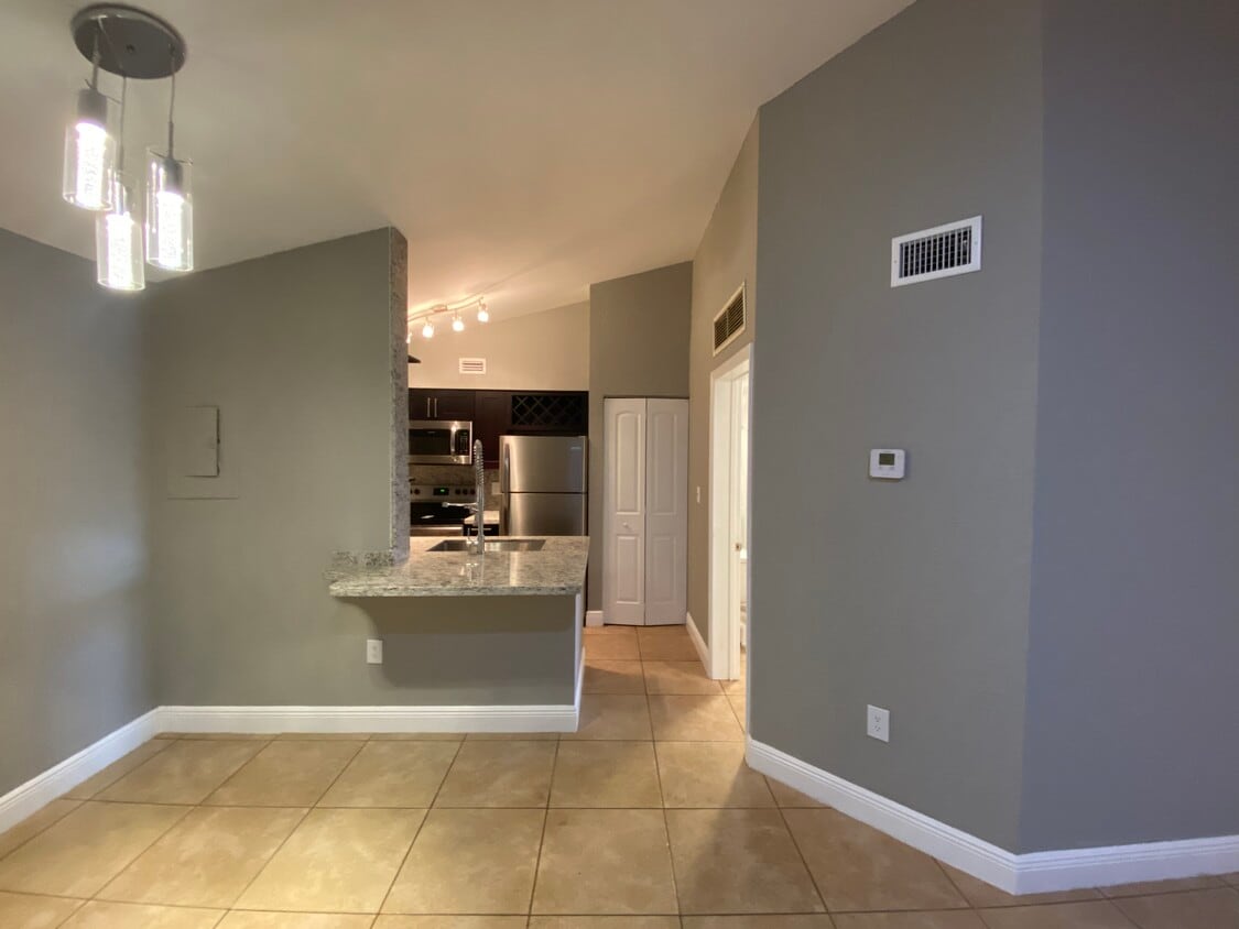 Photo - 2803 N Oakland Forest Dr (Oakland Park, FL)