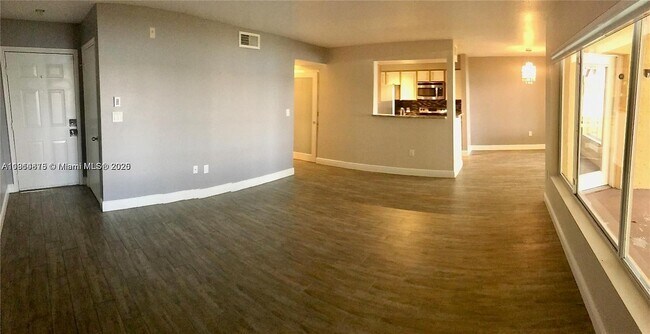 Foto del edificio - 2445 NW 33rd St