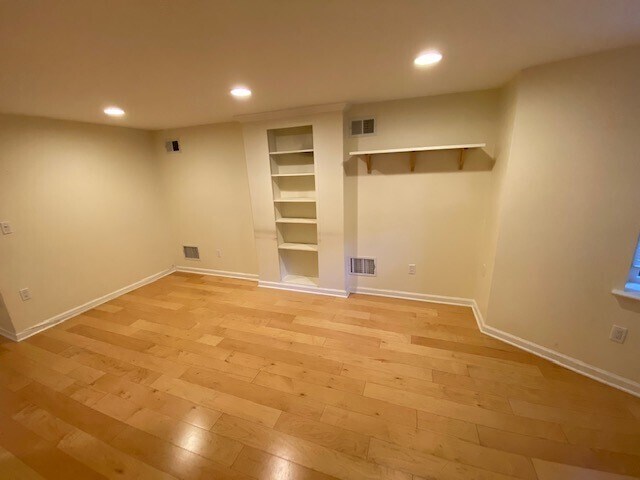 Foto del edificio - 1424 Swann St NW