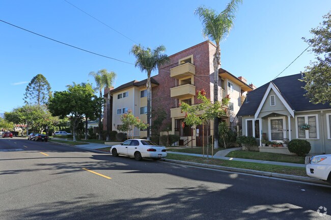 Foto del edificio - 318 N Adams St