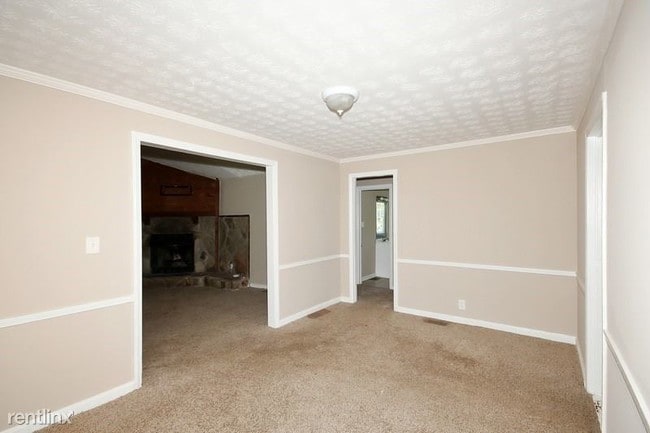 Building Photo - 3 br, 1 bath House - 4251 Klondike Rd