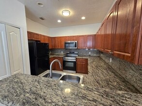 Building Photo - 1113 Shoma Dr