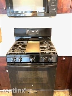 Building Photo - 3 br, 2 bath House - 236 Greenmoor # 105
