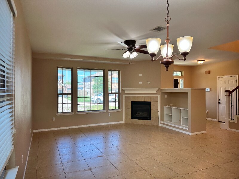 2318 Tracy Ln, Highlands, TX 77562 House Rental in Highlands, TX