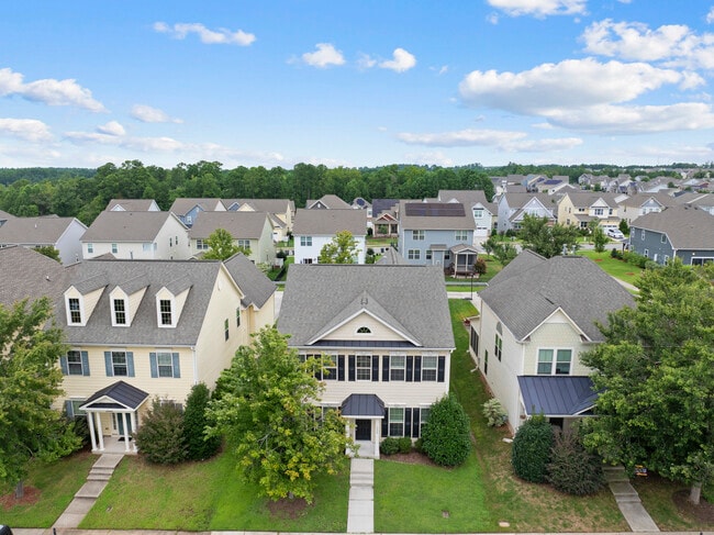 Photo - 1004 Crinoline Ln House