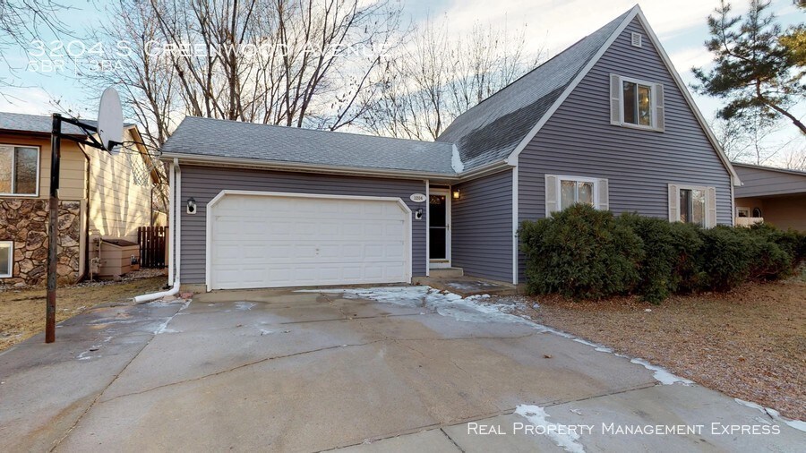 Foto principal - 3204 S Greenwood Ave
