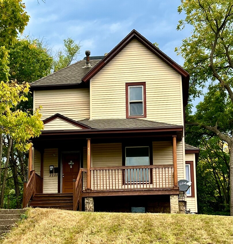 Building Photo - 439 S Parker Dr