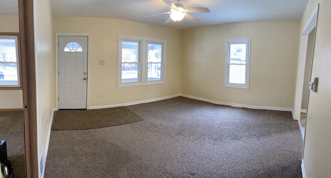 Building Photo - 986 Tritt Dr