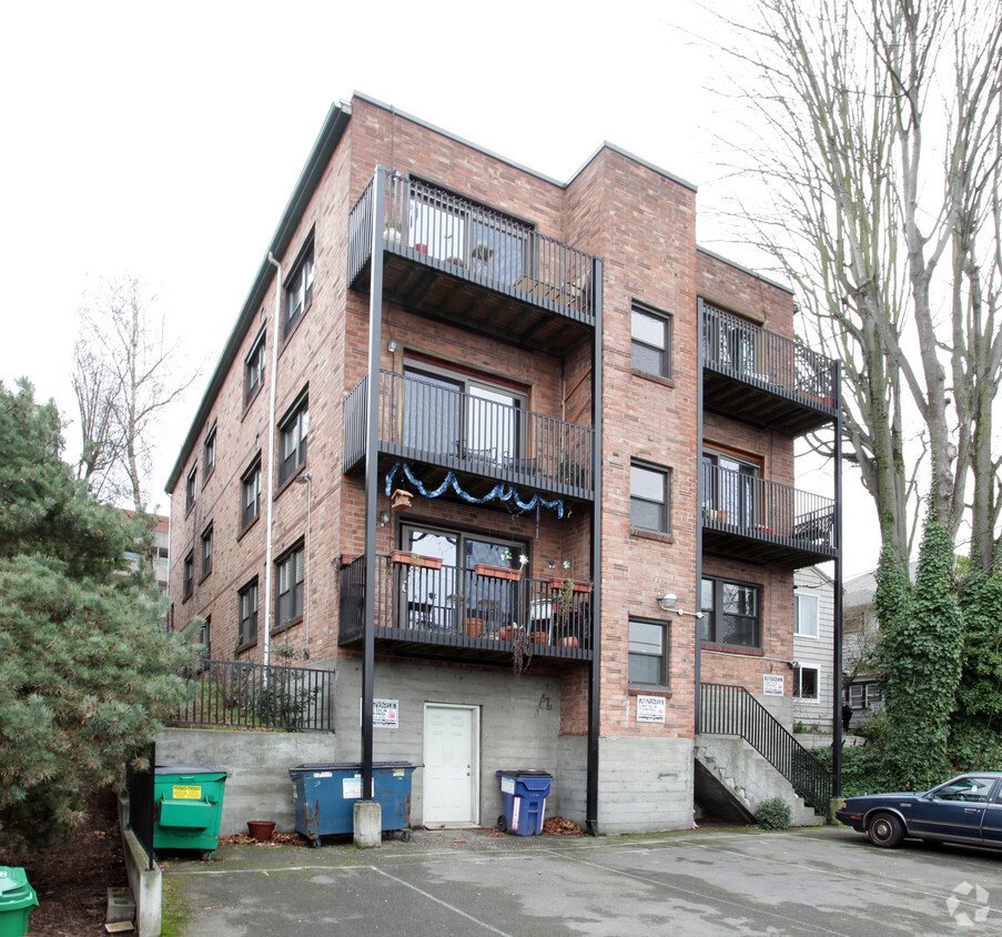 Building Photo - Eastlake Apartments