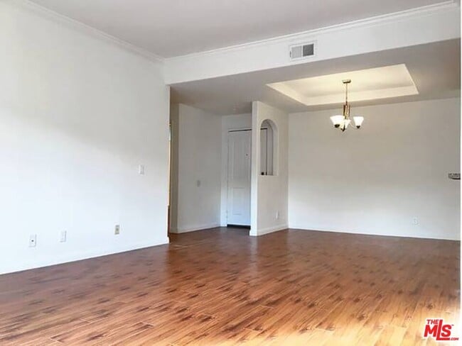 Foto del edificio - 14430 Benefit St