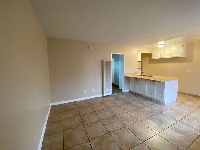 Interior Photo - 1765