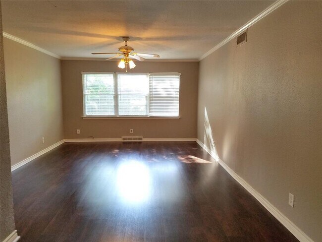 Foto del edificio - 1222 Nantucket Dr