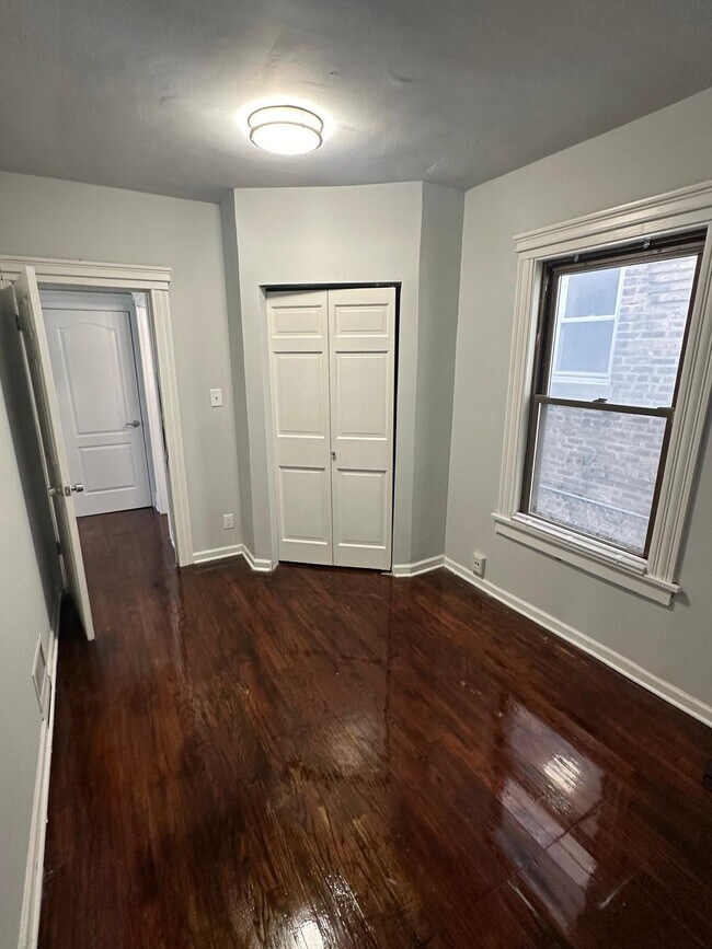 Foto del edificio - 946 N Homan Ave
