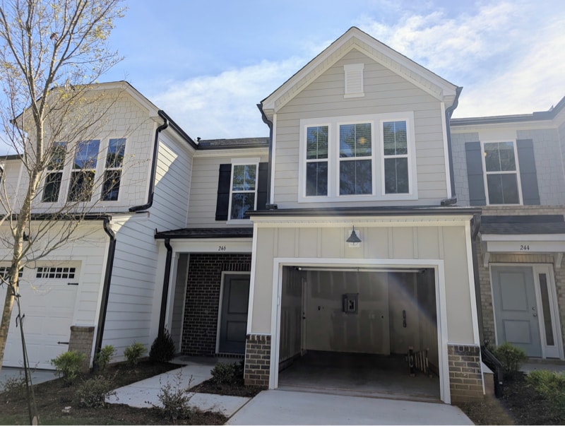Foto principal - 246 Broomside Ave