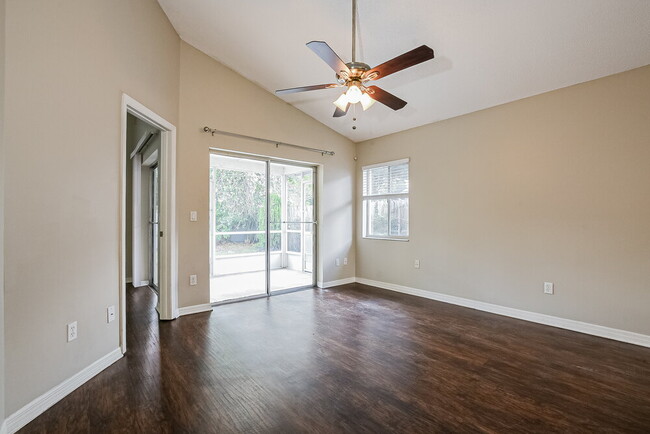 Building Photo - 813 Heather Glen Cir