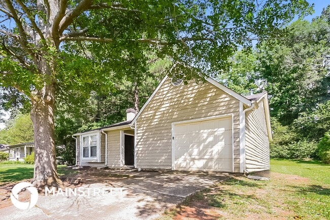 Building Photo - 3246 Fescue Cir