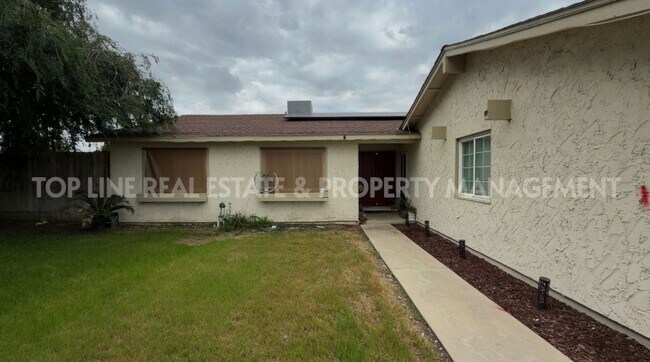 Foto del edificio - Coming Soon!  Home For Rent with pool. Tenant occupied. Please do not disturb tenants.
