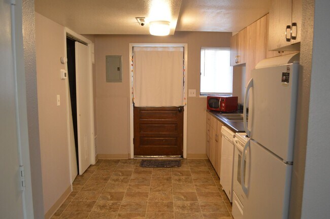 Foto del edificio - 1302 S Lowell St