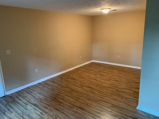 Primary Photo - 300 Molloy Ct