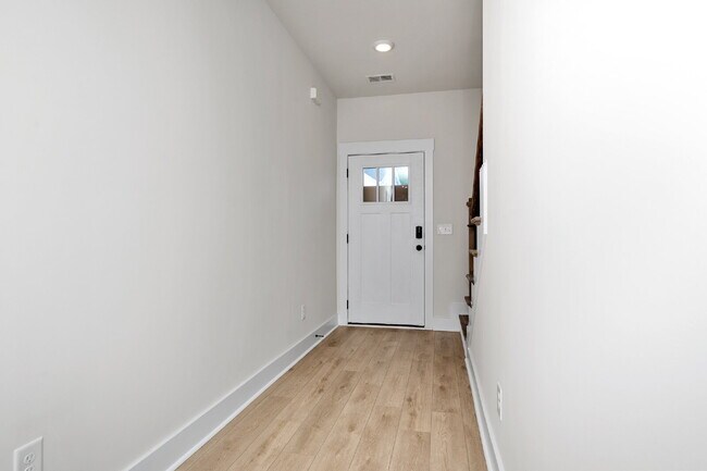 Foto del edificio - Stylish 3BR/2.5BA Craftsman Home with Loft...