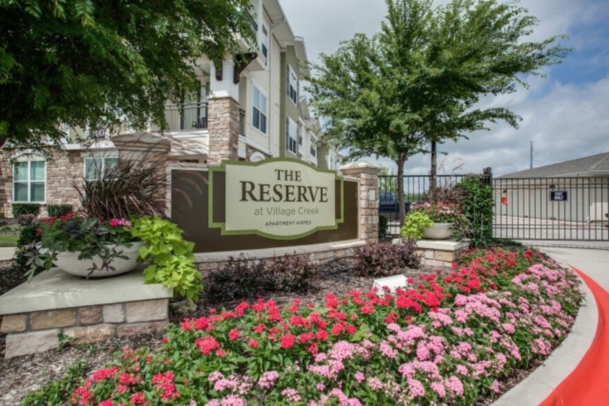 The Reserve at Village Creek Rentals Burleson, TX