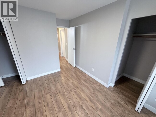 Building Photo - 3600 Cunningham Dr