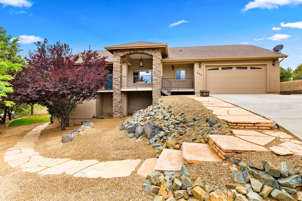 Primary Photo - 245 Eagle Crest Cir