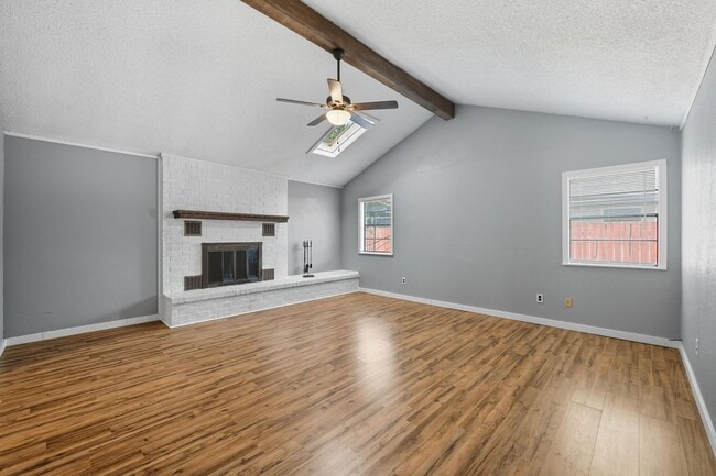 Foto del edificio - Charming 3-Bedroom Home in Keller ISD!