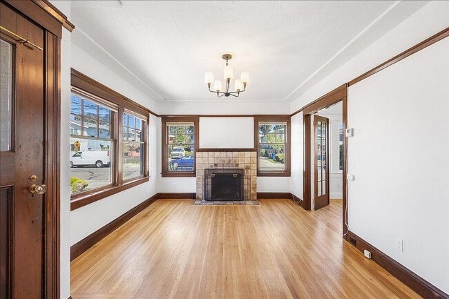 Building Photo - CLINTON AVE 2134-2138