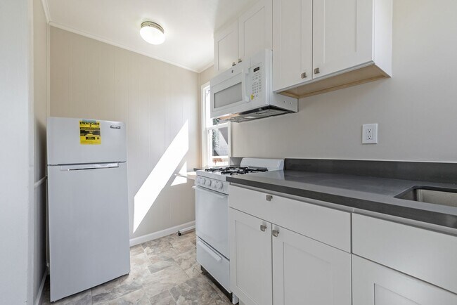 Foto del edificio - 1530 Minturn St - Studio | 1 bath | Lower rear unit