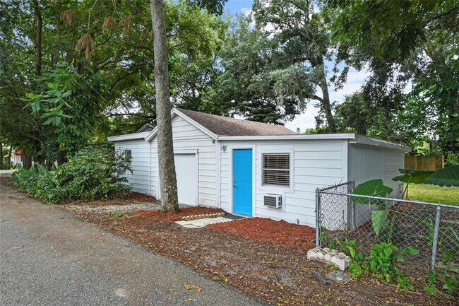 Building Photo - 3166 Peel Ave