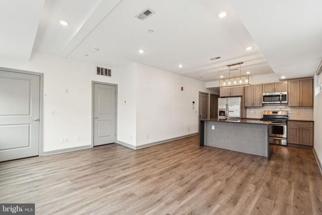 Building Photo - 411 W Berks St