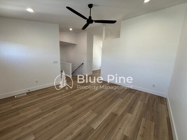 Foto del edificio - 4403 E Hatch Holw Ln
