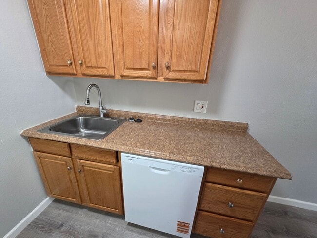 Building Photo - 233 E Arvada St